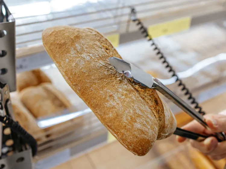 Felejtsd el a nejlonzacskókat: így marad friss a pékáru akár több napig is
