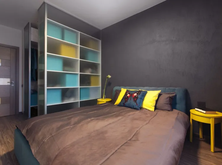 Ez a szín balszerencsét hoz. Ha a hálószobában van, ne csodálkozz, ha a partnered elveszíti az érdeklődését és a kapcsolat kihűl