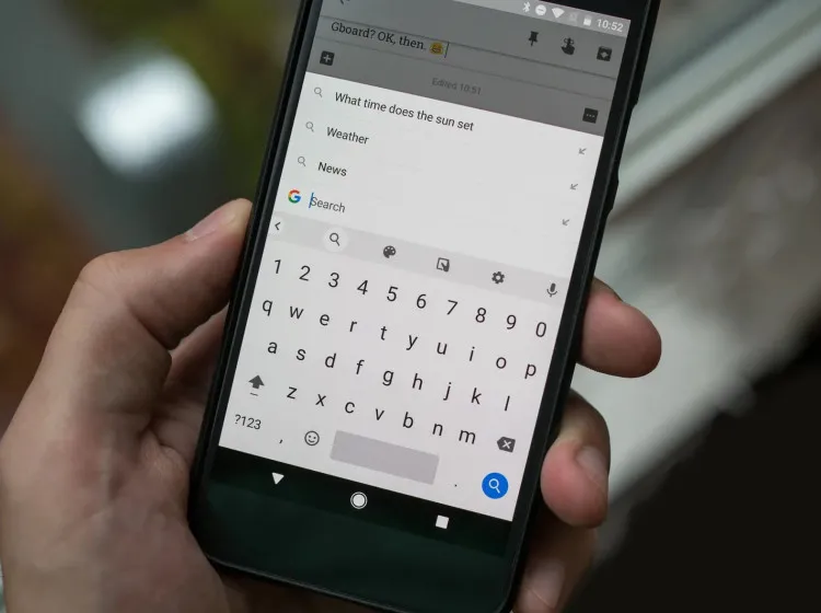 Egy ujjal gépelsz a telefonodon? A pszichológusok szerint ez sokat elárul rólad