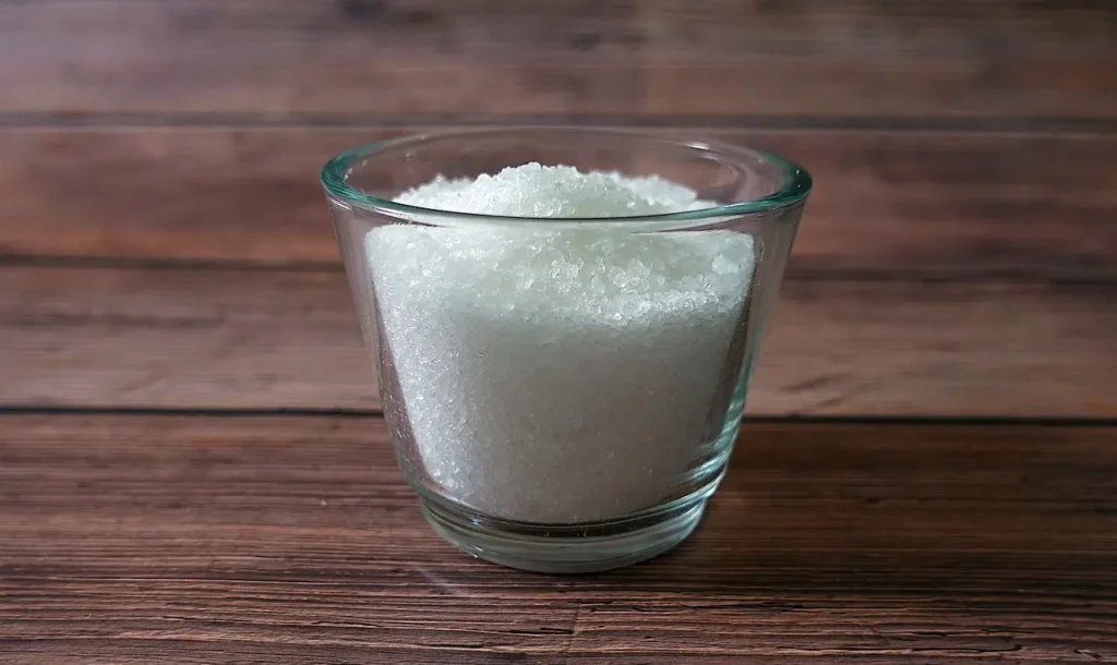 Rovarriasztó mint „téli illatosító”: tedd ezt a 4 pálcikát egy pohár durva sóba, és megtörténik a varázslat